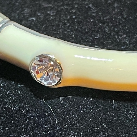 NWT Crème Brûlée enamel hinged bangle bracelet from Premier Designs - Picture 3 of 5